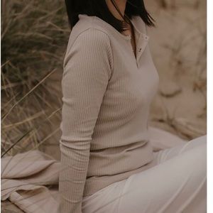 Simple folk co ribbed top